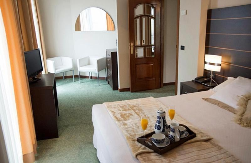 O Val Do Naseiro Hotel Viveiro Ruang foto