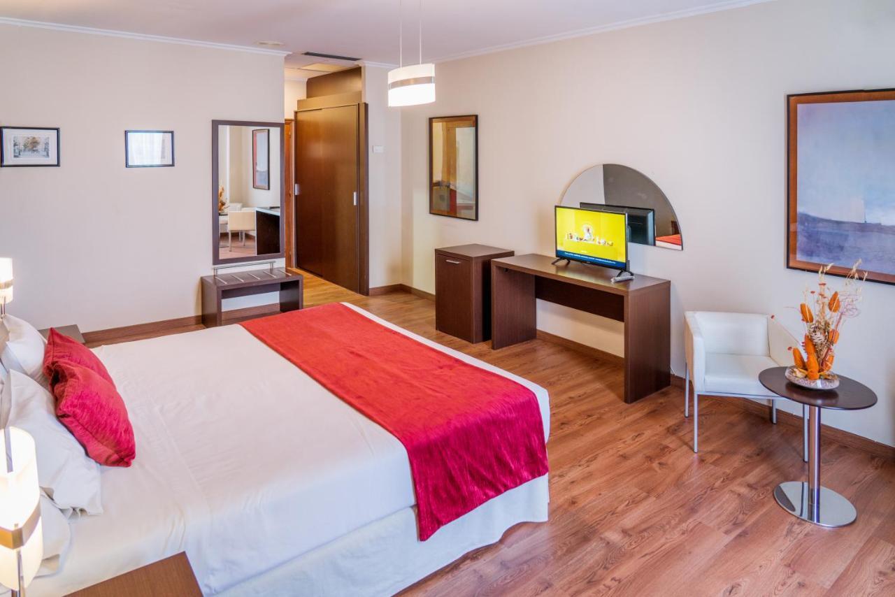 O Val Do Naseiro Hotel Viveiro Bagian luar foto