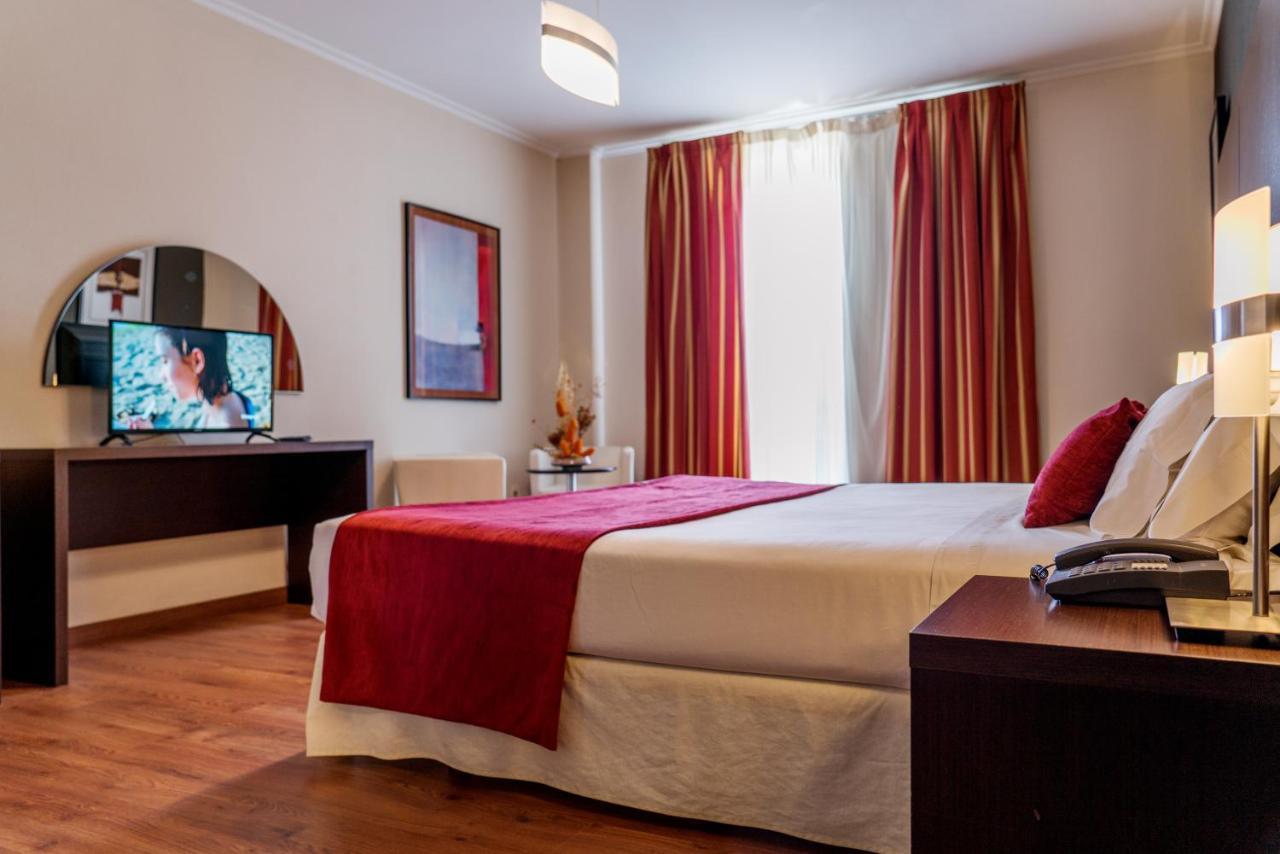O Val Do Naseiro Hotel Viveiro Bagian luar foto